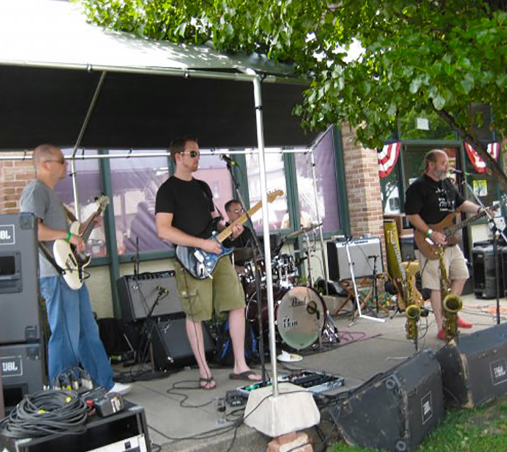 Live music at the beer festival